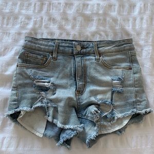 Tillys jean shorts size 0